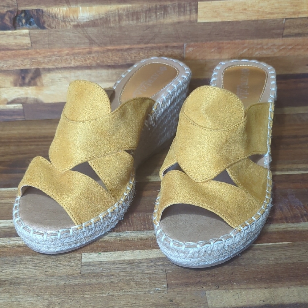 Chic Mustard Espadrille Wedges